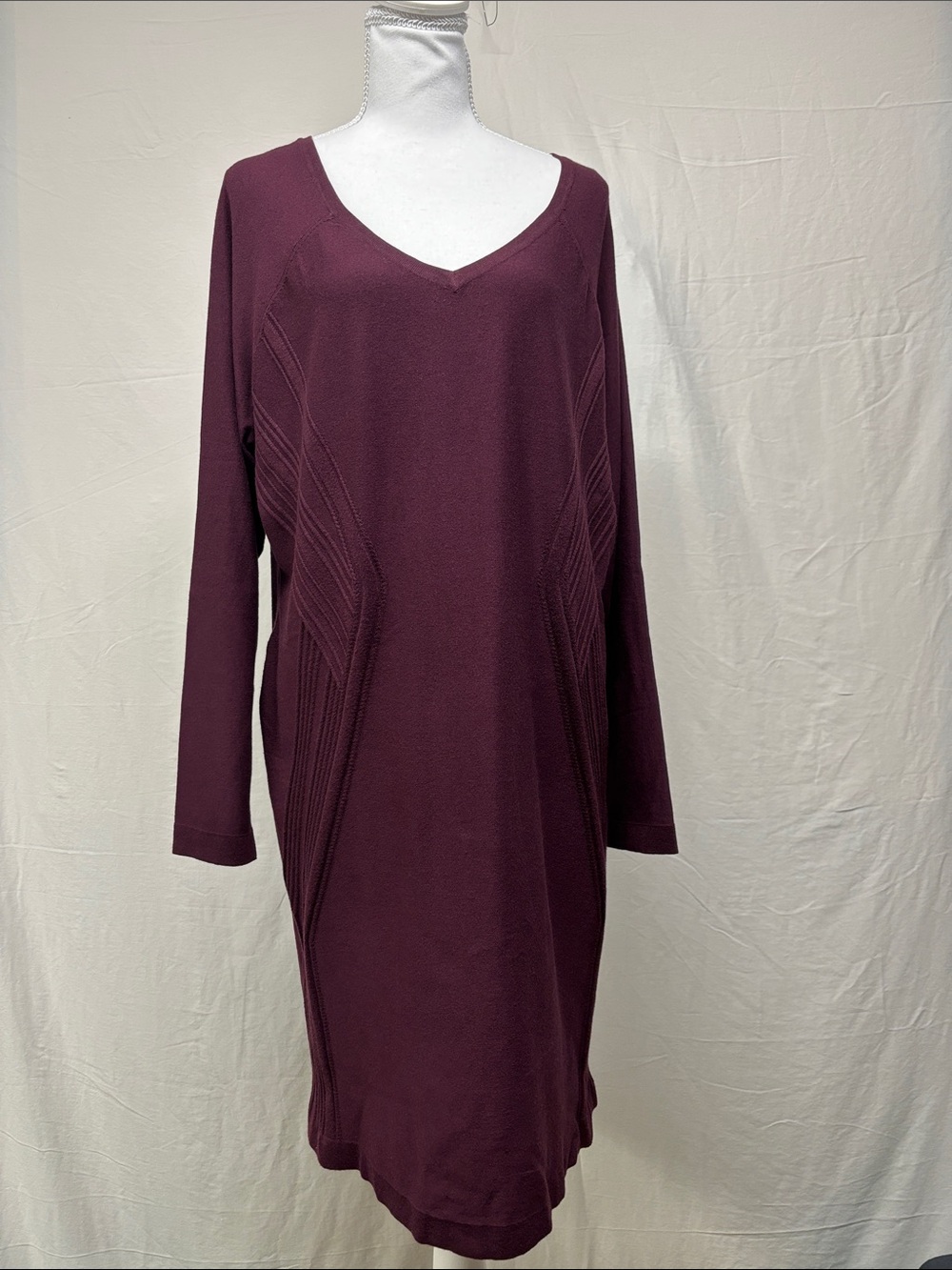 Reitmans Long Sleeve V‑Neck Sweater Dress in Deep Wine